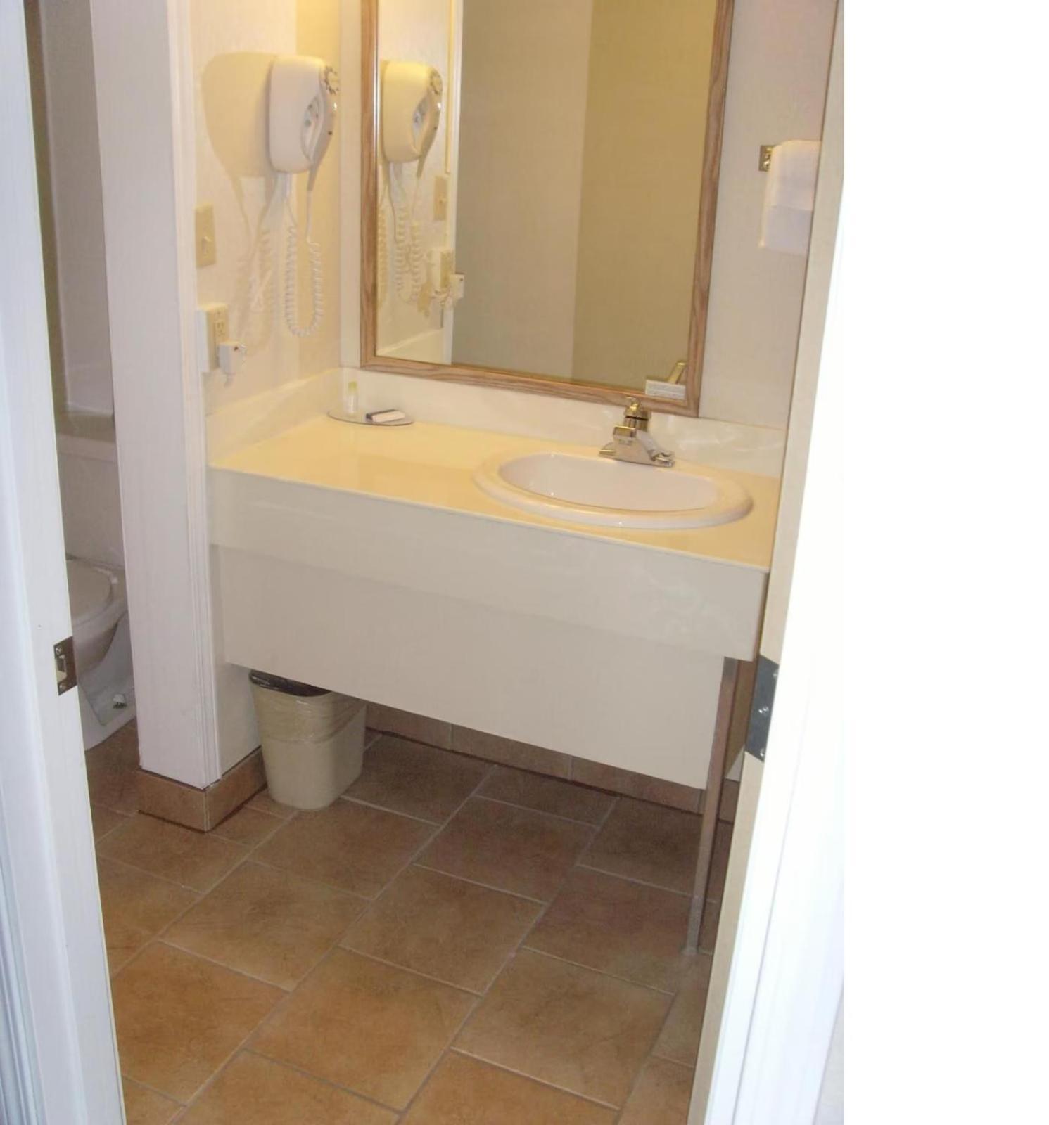 Hotel Skyview Swift Current Extérieur photo