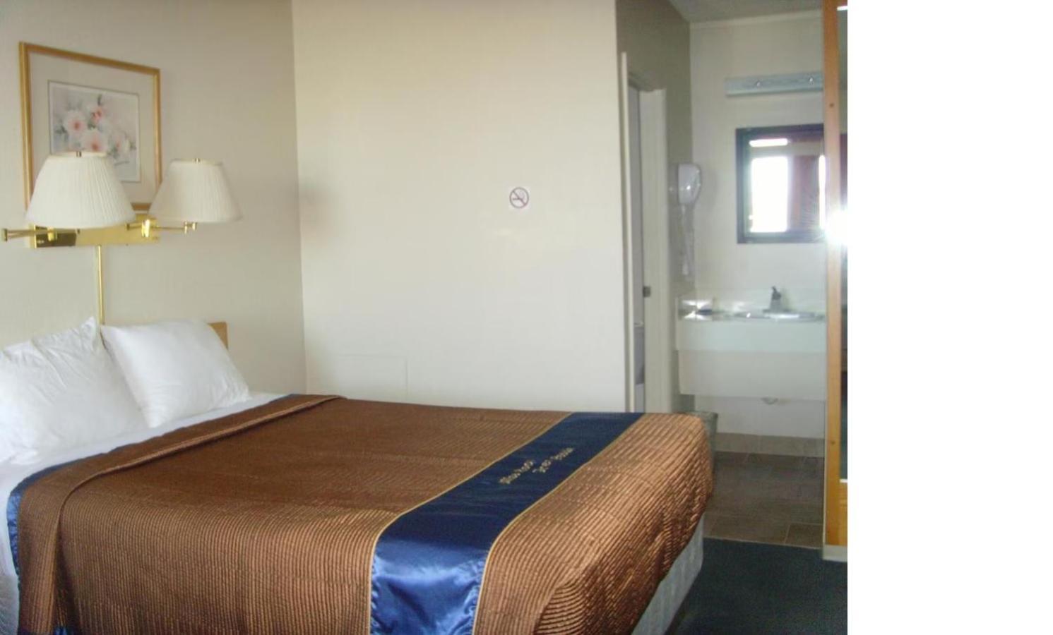 Hotel Skyview Swift Current Extérieur photo